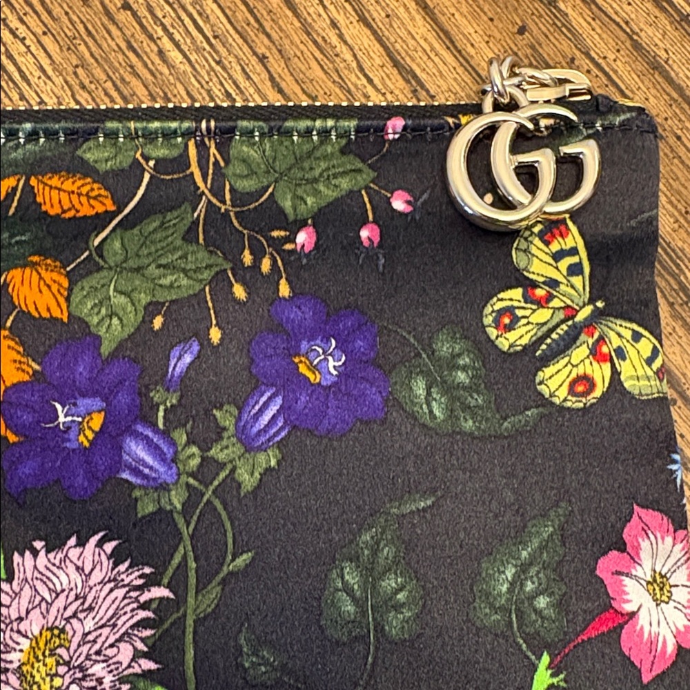 Gucci Black Floral Accessories Bag - NEW (w/o tags) - Picture 3 of 9